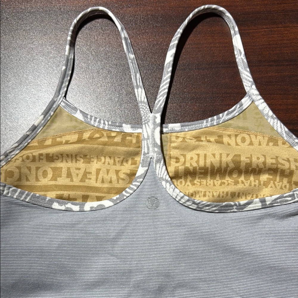Lululemon Power Pose XXS Silver Tank - Picture 4 of 5